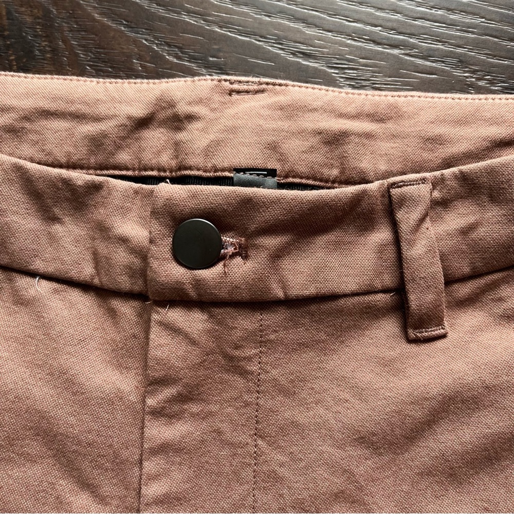SOLDLululemon Athletica commission pant slim earth dye clay chino golf pants - Picture 4 of 14